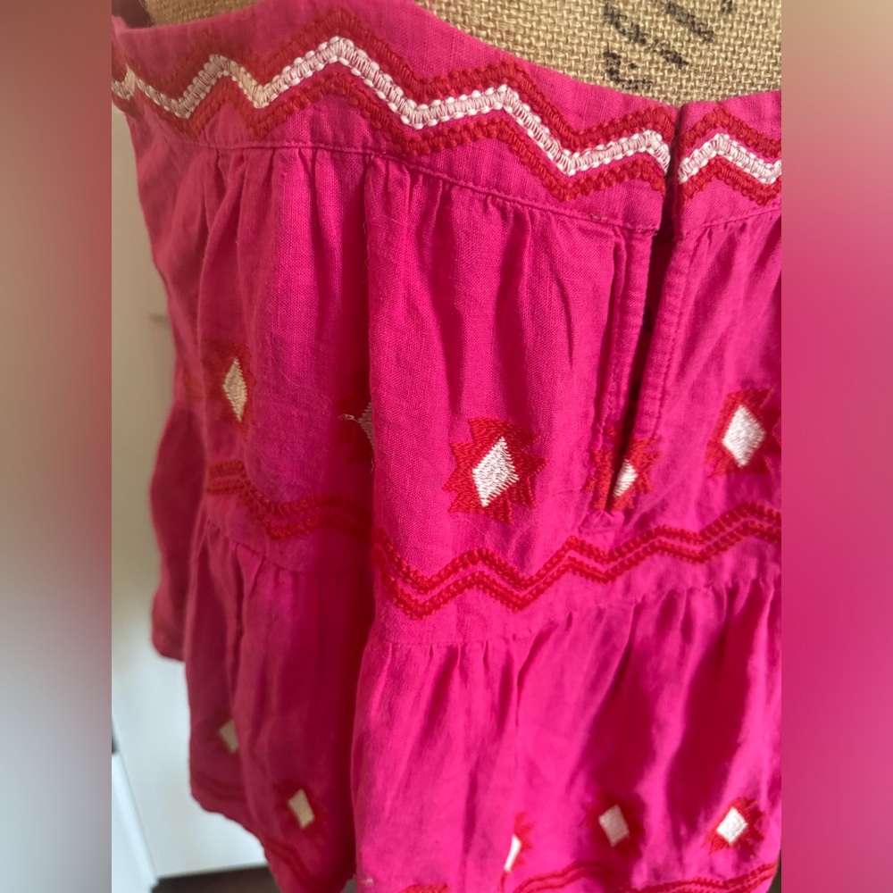 NWT-LOFT vibrant Pink embroidered top. Fun, flirting, and feminine - Picture 9 of 9